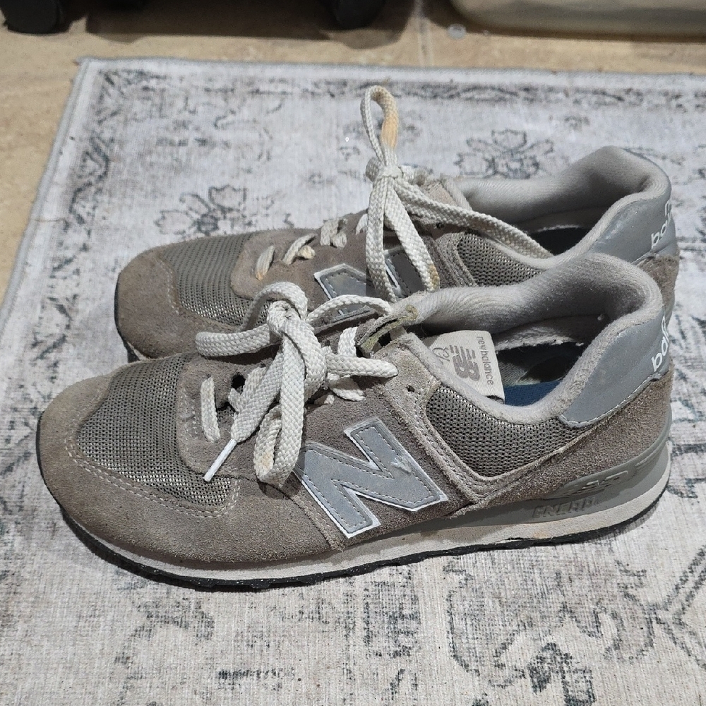New Balance‎ Gray Sneakers Suede Mesh Retro